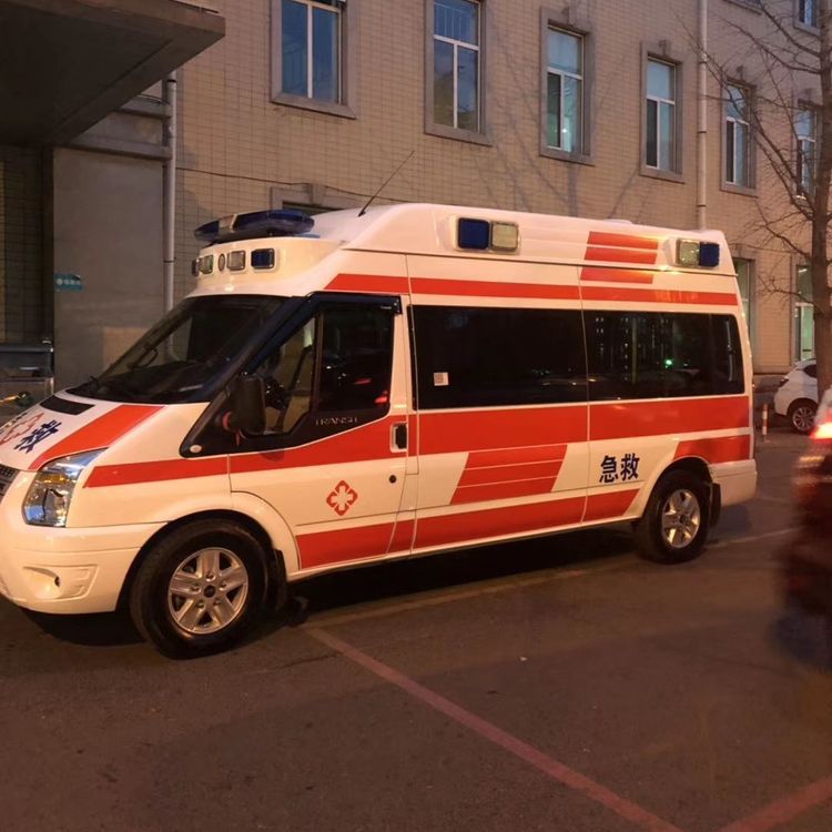秀山夜间租赁救护车护送病人转院：安全转运的 8 大核心注意事项
